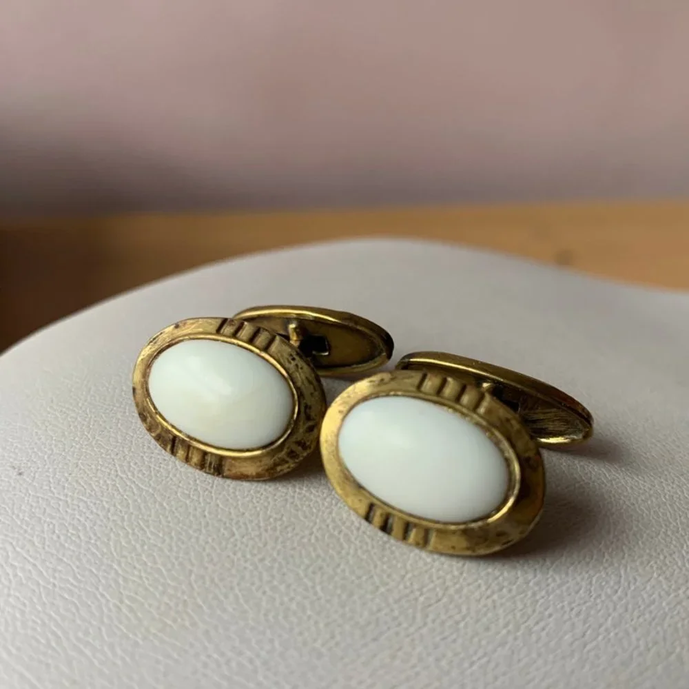 Vintage 1950 Men Cufflinks Gold Tone & White Agate